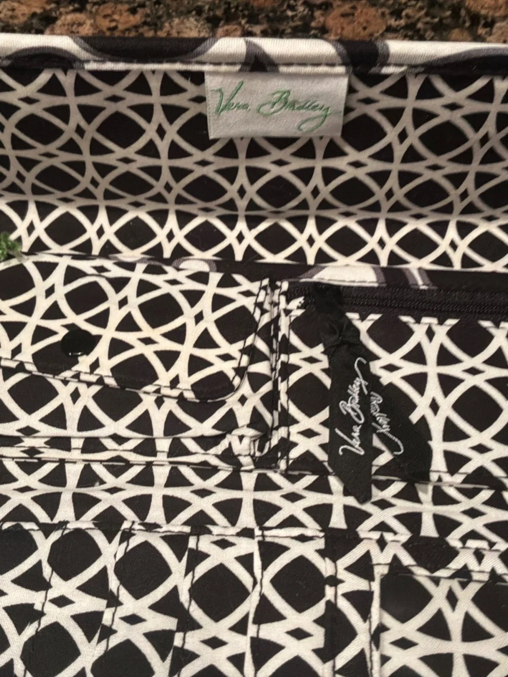 VERA BRADLEY QUILTED WALLET CROSSBODY NWT